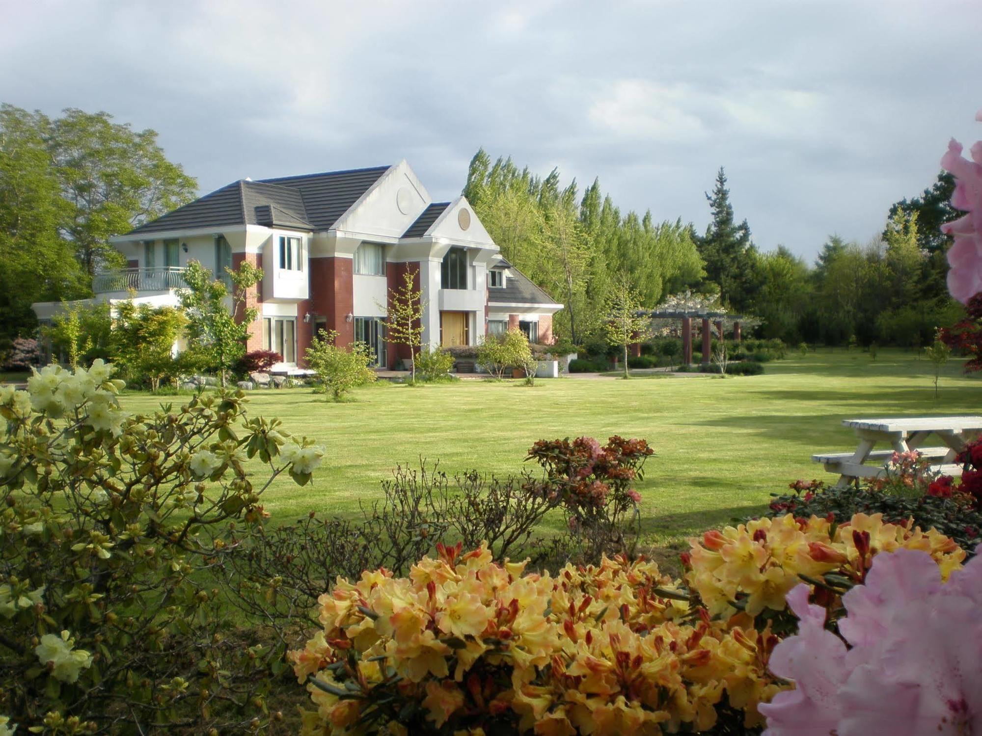 Shamrock Garden B&B Airport Christchurch Extérieur photo